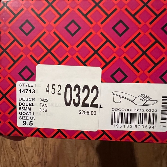 Beautiful Tory Burch heel sandals. Never worn, still in the box.